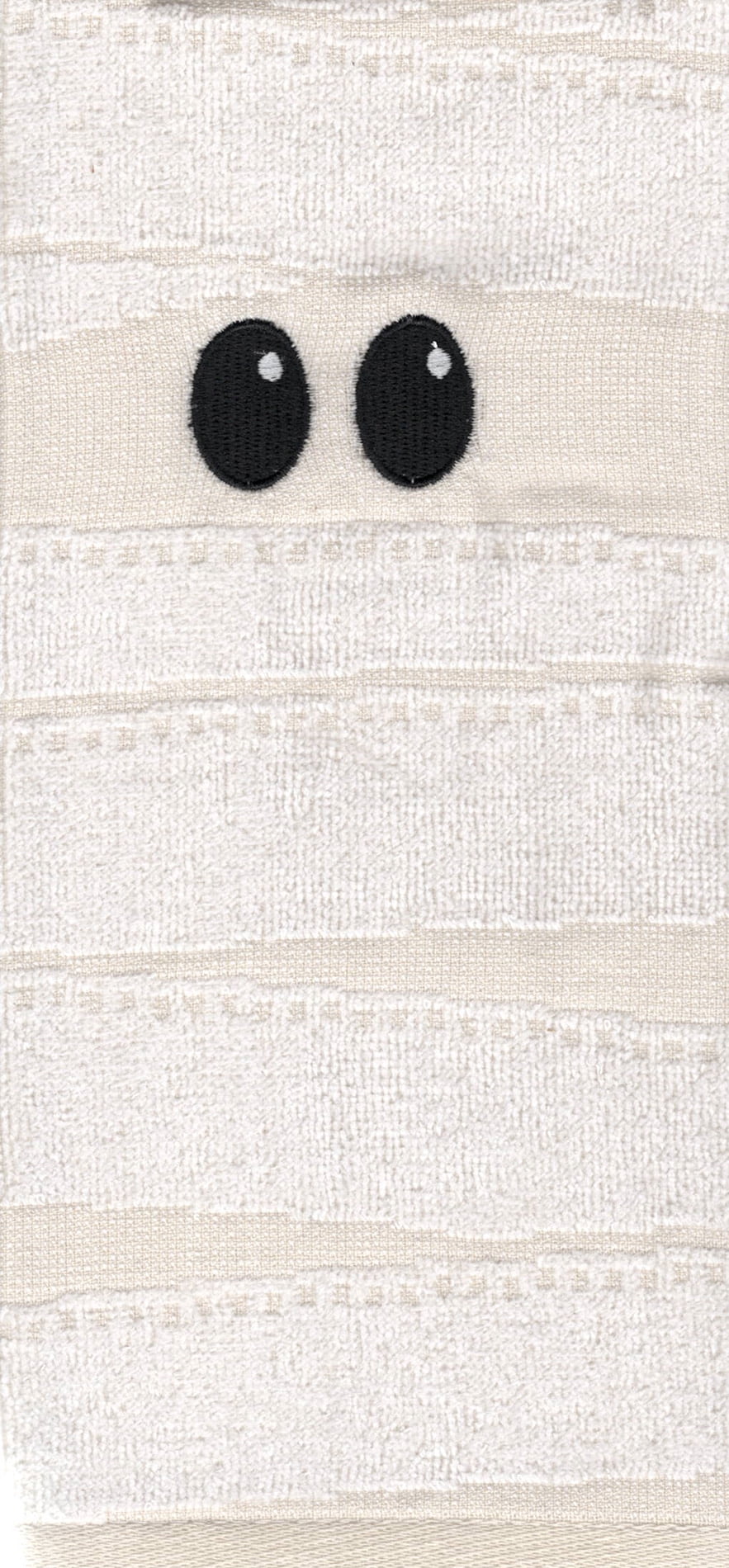 Celebrate Halloween White Bath Hand Towels Mummy 2 Piece Set