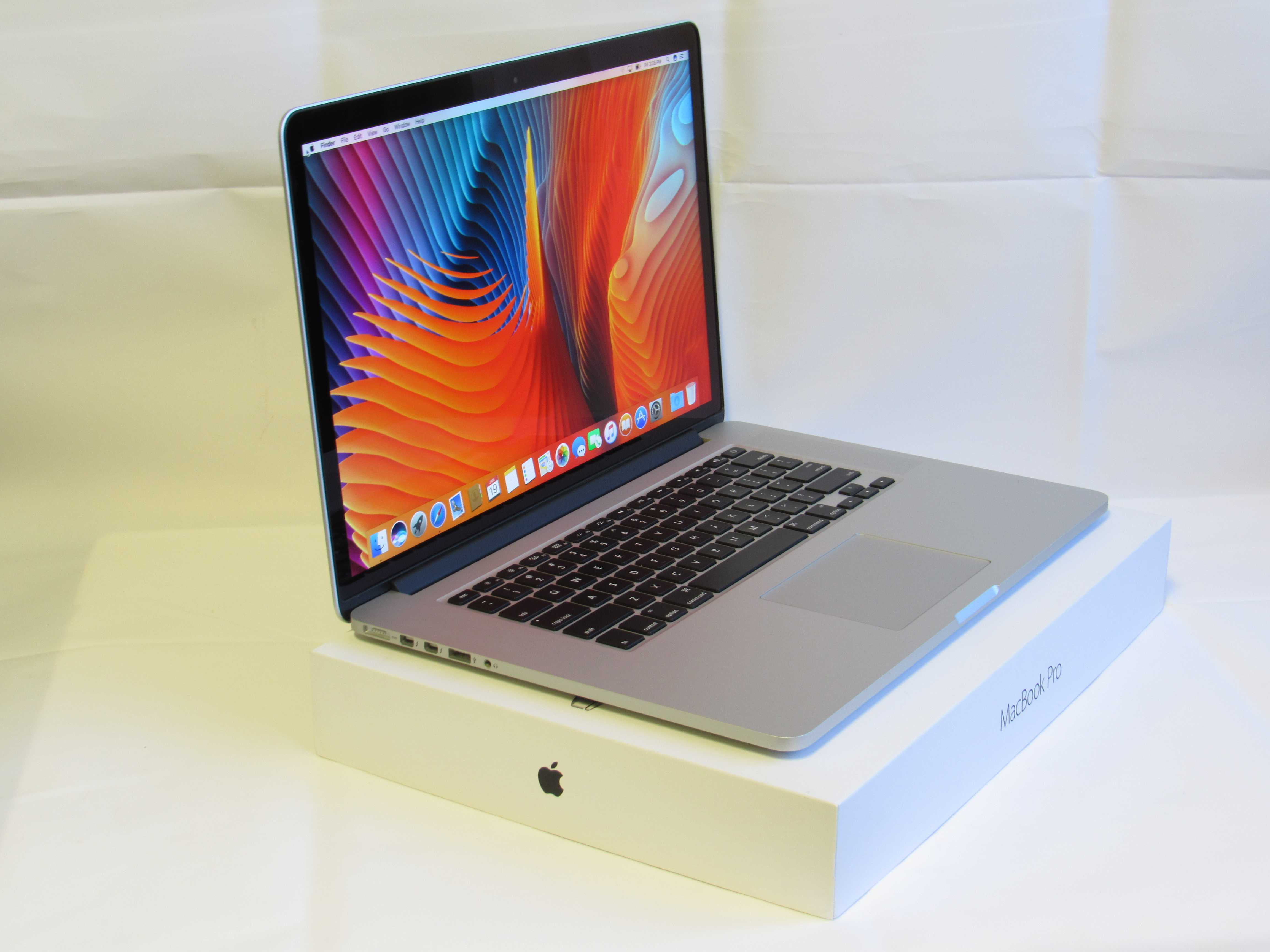 Apple MacBook Pro 15-Inch Retina Laptop i7 2.5GHz - 3.7GHz / 16GB DDR3 Ram  / 1TB SSD / Radeon R9 M370X 2GB Video / OS X Mojave / Thunderbolt / HDMI /  