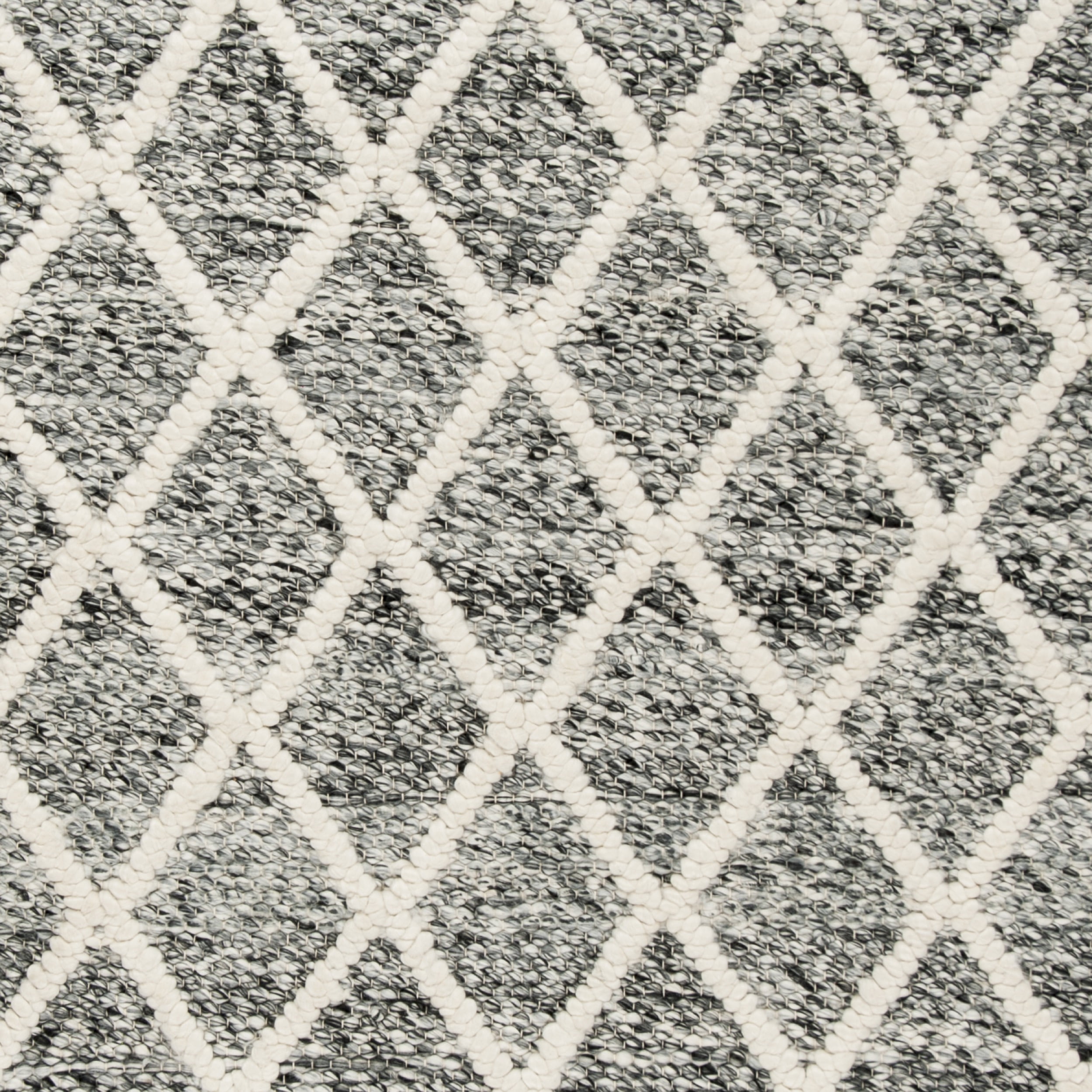 SAFAVIEH Natura Olgica Geometric Diamonds Area Rug, Ivory/Black, 6' x 6' Round