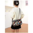 thumbnail image 3 of Bolso bandolera mensajero de tela Oxford para mujer, bolso de tela floral diagonal informal, monedero (flores-1) Feliz Sencillez, 3 of 4