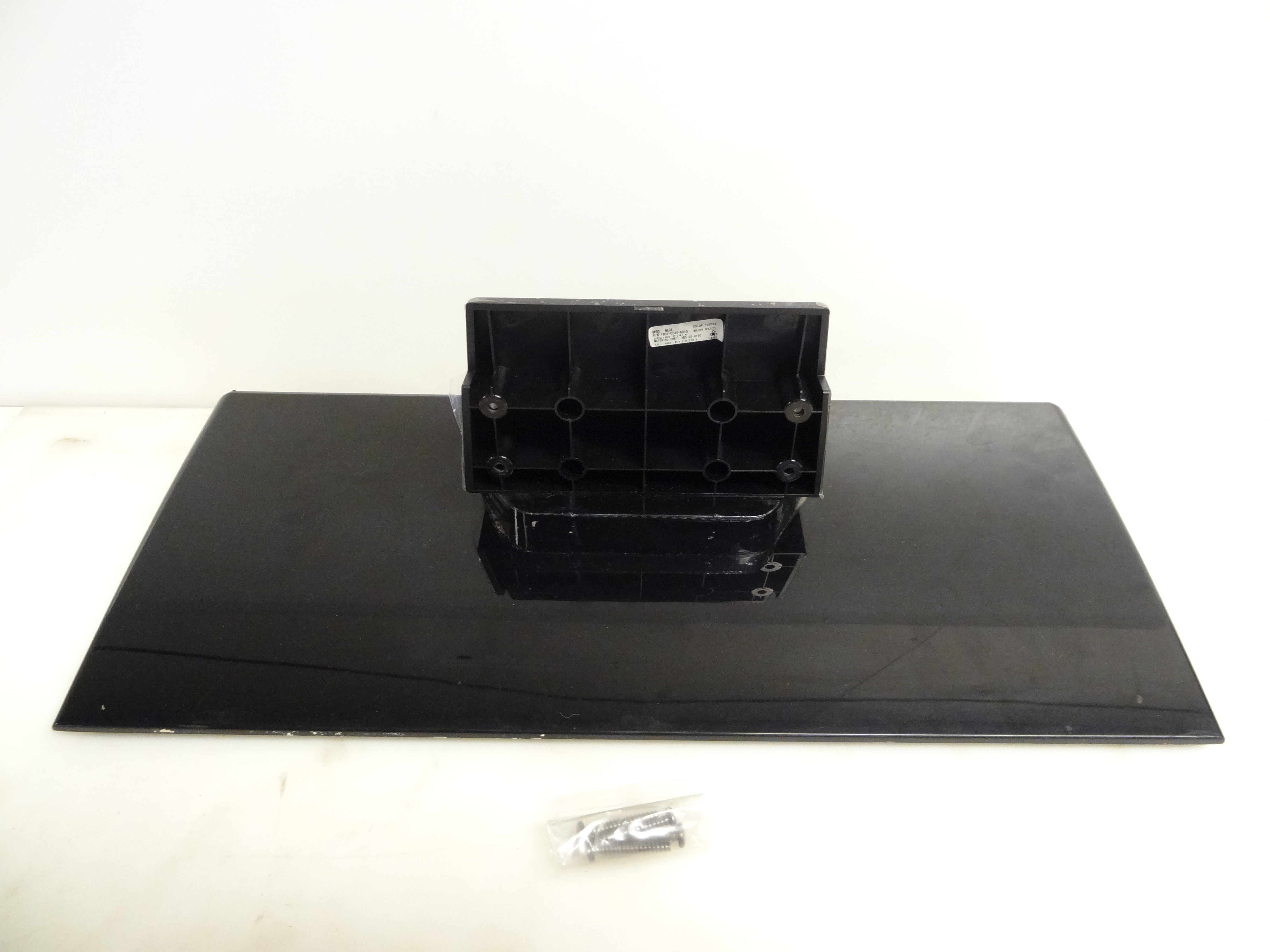 Vizio E371VL, E321VL & E3D320VX Stand W/Screws USED