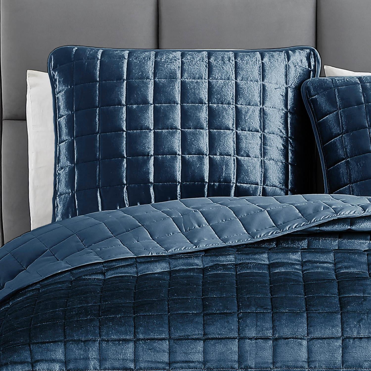 Riverbrook Home 3 Piece Quilt Set, Queen, Cobalt Blue, Lyndon, Polyfill, Adult