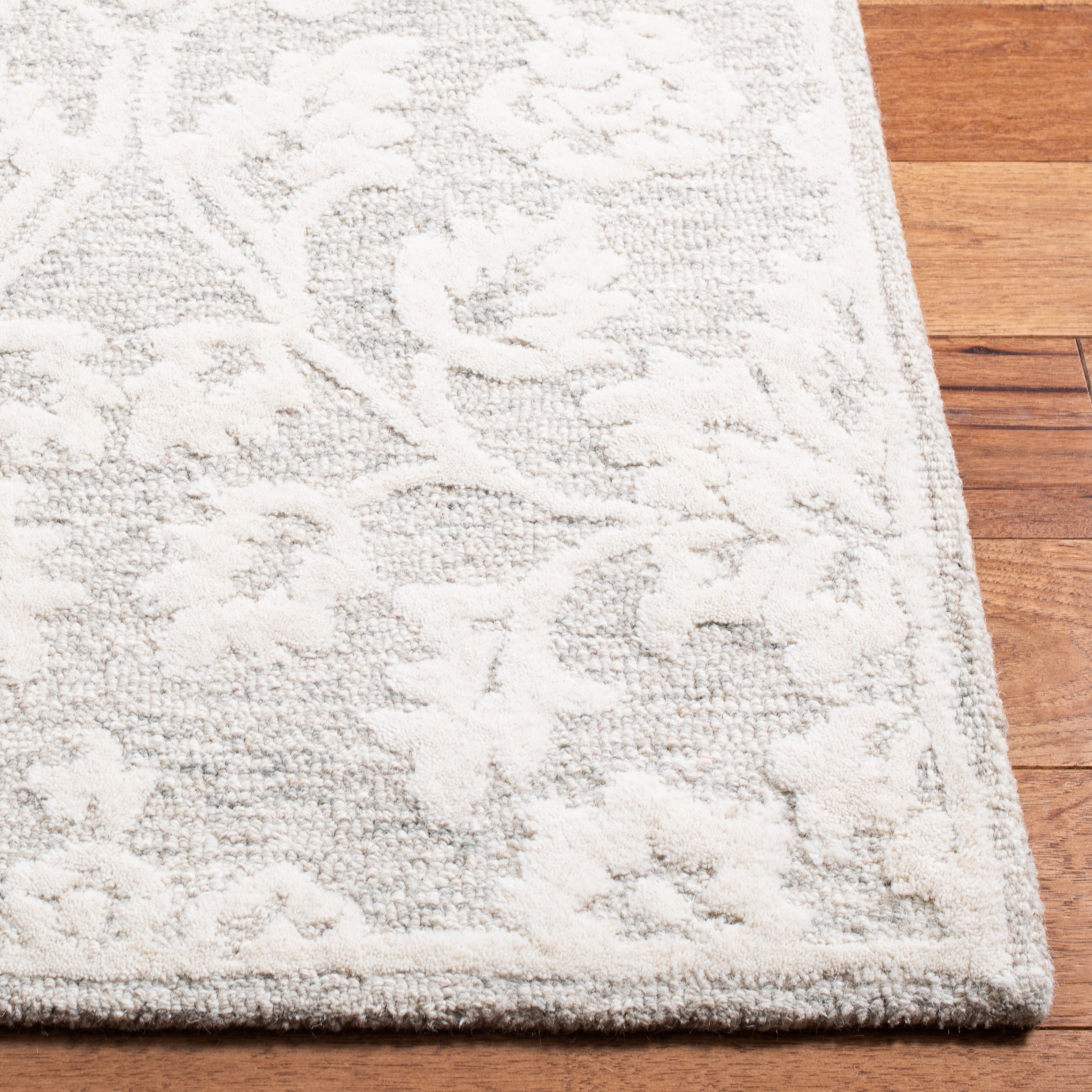 SAFAVIEH Glamour Cionadogh Floral Wool Area Rug, Beige/Ivory, 6' x 6' Square