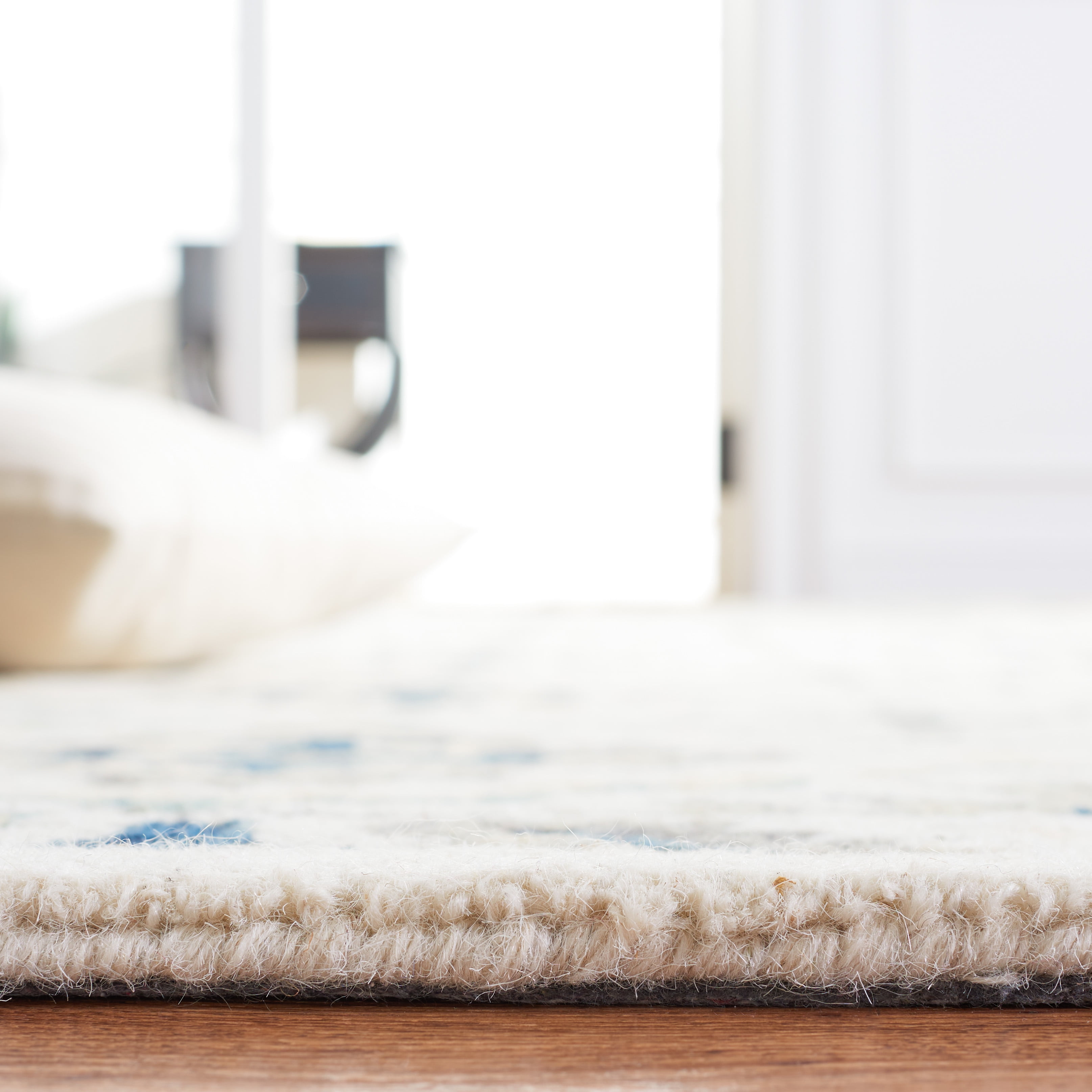 Safavieh  Handmade Aspen Lucila Boho Wool Rug 4' x 6' 4' x 6' Indoor,Handmade Living Room,Bedroom,Dining Room Rectangle