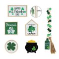 thumbnail image 2 of Día de San Patricio Decoración de madera de trébol de cuatro hojas | Signo de la suerte con adorno irlandés | Decoración festiva de oficina en casa interior y exterior | Regalo navideño | Acento de, 2 of 8