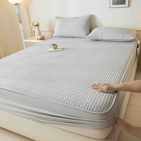 MMJ Quilted Waterproof Fitted Sheet 150x200cm Cotton Soy Mattress Protector for Bed