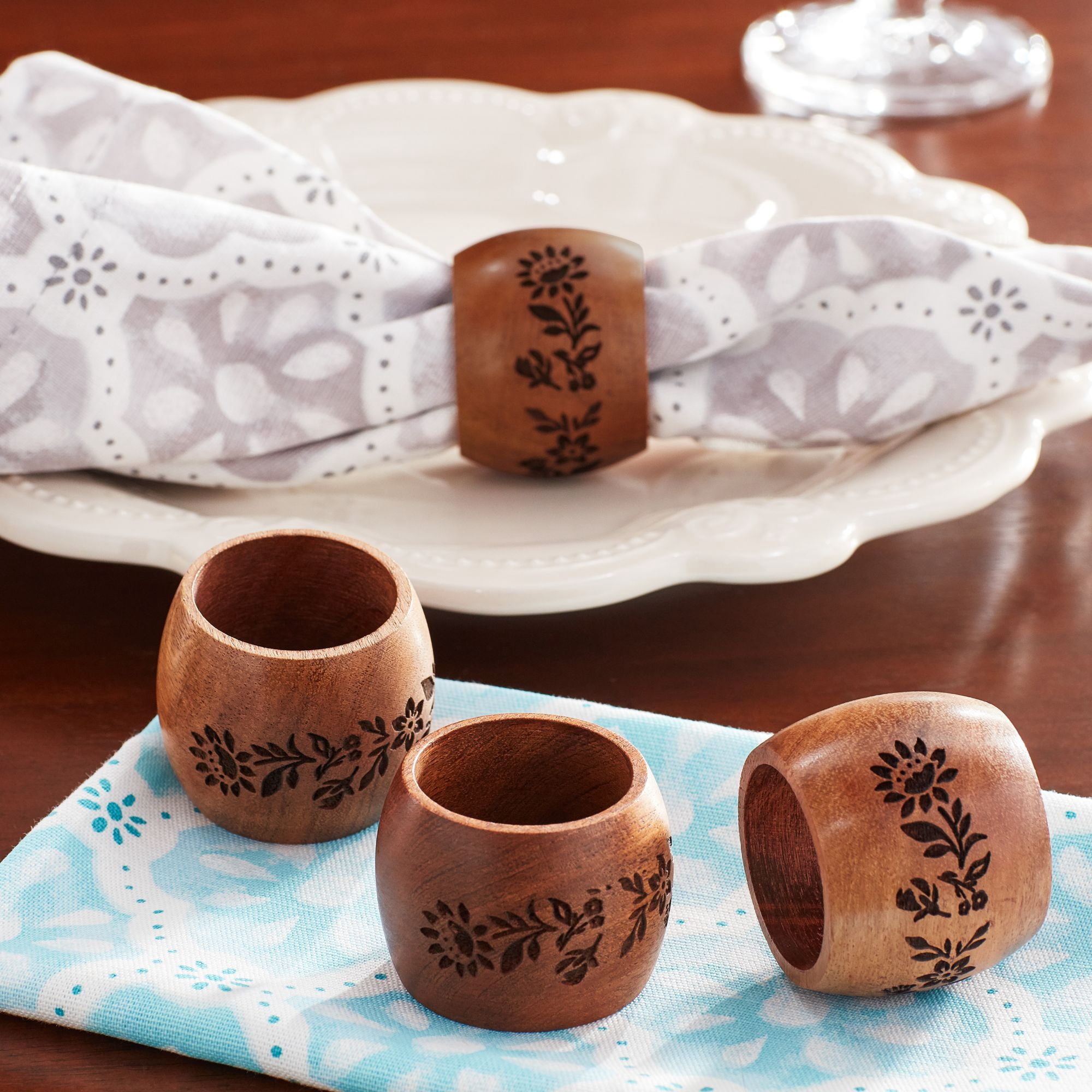 The Pioneer Woman Etched Wood Napkin Rings, Natural, 1.5" x 2", Set of 4