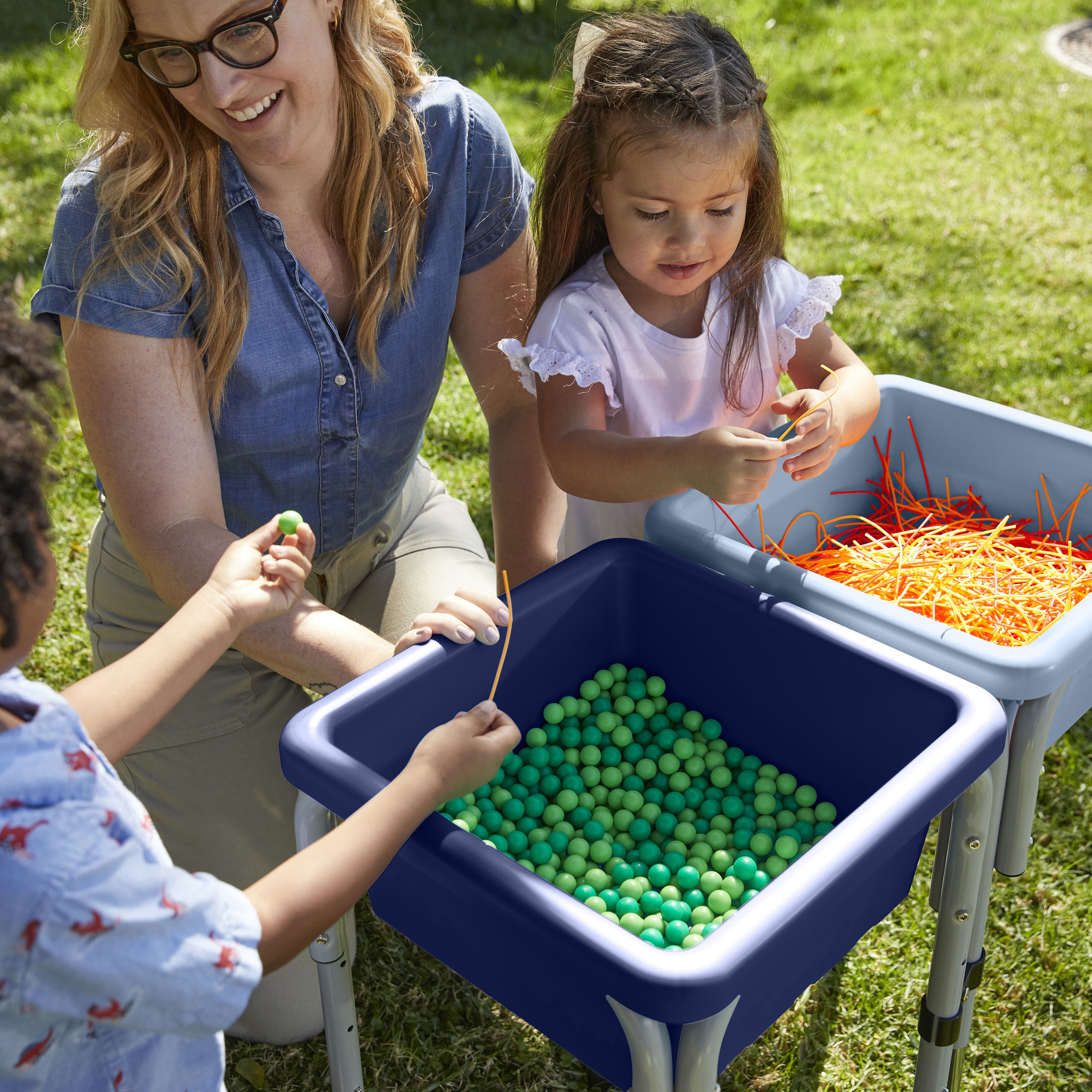 ECR4Kids 2-Station Sand and Water Adjustable Height Table, Sensory Bins, Navy/Powder Blue