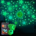 thumbnail image 2 of Pegatinas de pared de estrellas que brillan en la oscuridad para el techo, 525 unidades, autoadhesivas y extraíbles con planetas, estrellas y luna para niñas y niños., 2 of 5