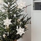 thumbnail image 4 of Adornos de copos de nieve de madera, decoraciones colgantes para árboles de Navidad, adornos rústicos, artesanías de madera, 4 of 5