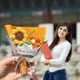 thumbnail image 4 of Kit de ramo de flores artificiales tejido a mano para San Valentn, 4 of 5