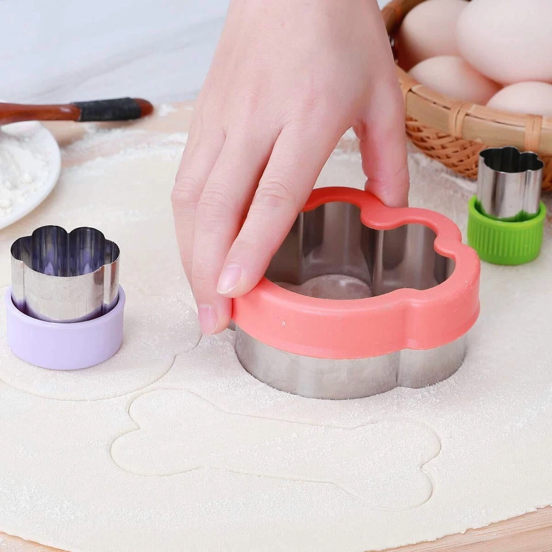 BUTTERFLY- 8Pcs/Set Dog Bone Shaped Biscuit Cake Cookie Cutter Mold Mould