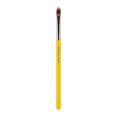 thumbnail image 1 of Brocha de maquillaje profesional Bdellium Tools - Corrector de precisión Studio Series 934 - Con fibras sintéticas suaves para retoque (amarillo 1 pieza), 1 of 5