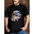thumbnail image 1 of Camiseta divertida con frase de pescador y bandera estadounidense para hombre, manga corta, algodón, cuello redondo., 1 of 6