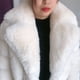 thumbnail image 4 of Abrigo grueso de piel sintética para mujer, chaqueta Popular con cuello de lujo, invierno, 2022, 4 of 5