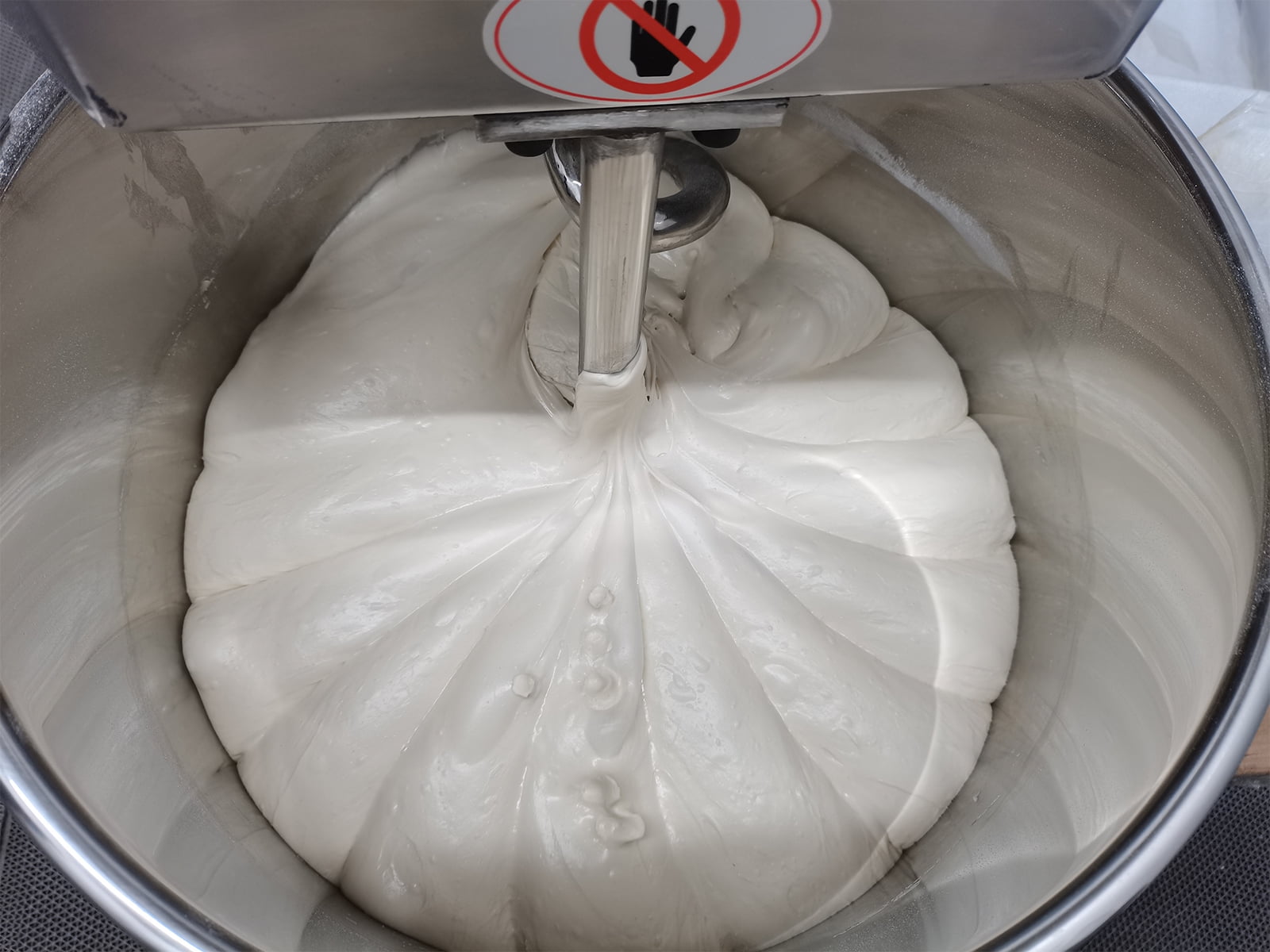 Techtongda 30QT Electric Commercial Spiral Dough Mixer Stand Mixer Kneading Flour Mixer Double Action Double Speed