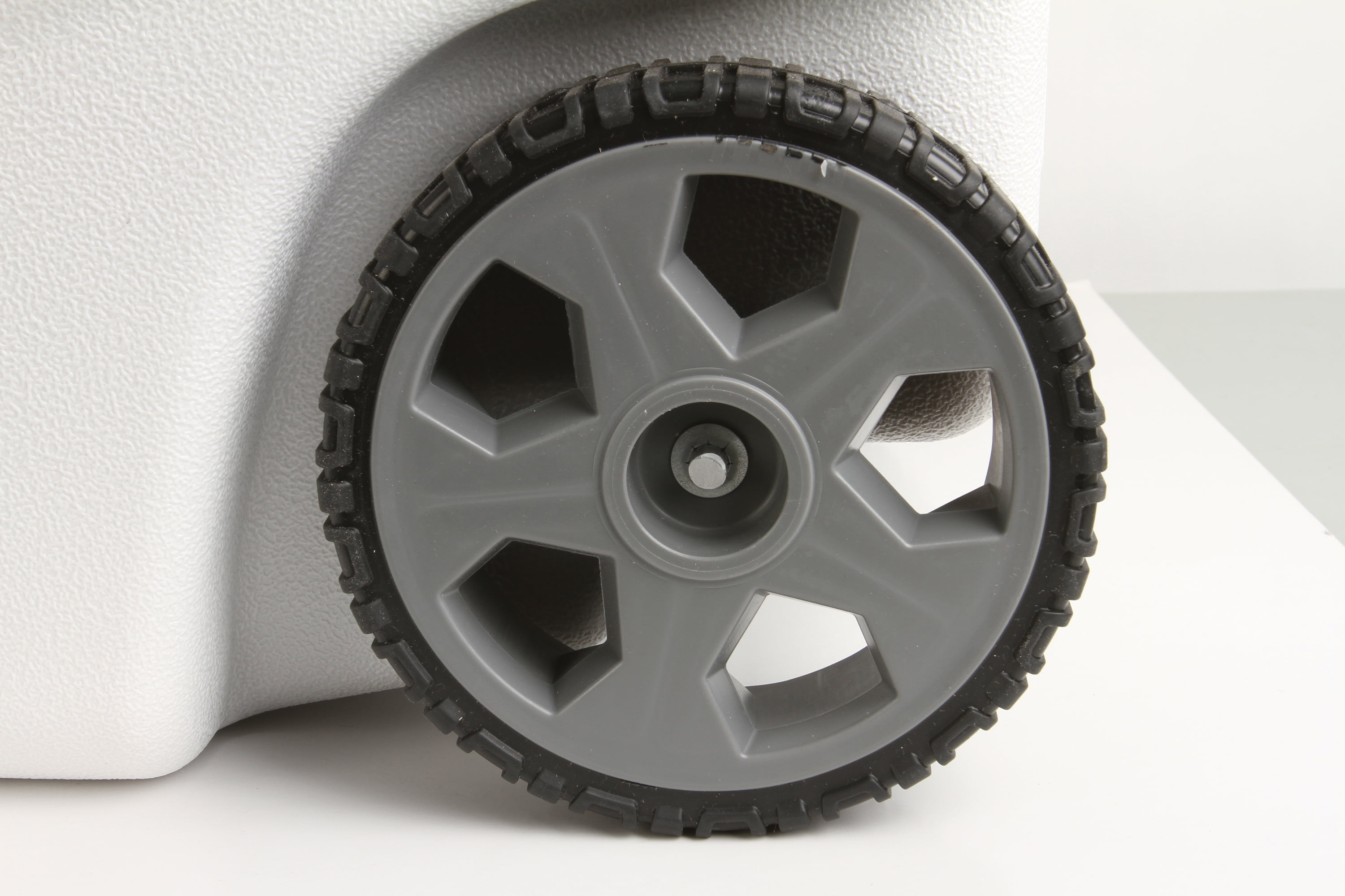 coleman 100 quart xtreme wheeled cooler