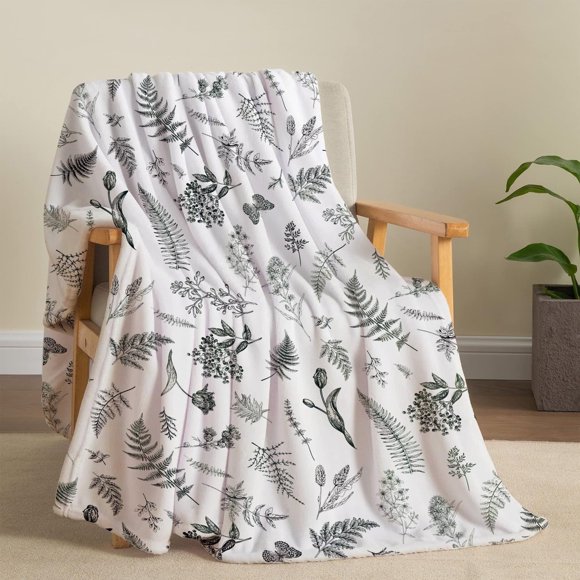 Wildflowers Throw Blanket Botanical Floral Blanket Vintage Butterfly Flowers Throw Blanket Ultra Soft Flannel Throw Blanket Lightweight Cozy Fluffy Plush Blanket for Bed Couch Sofa 50" X 60"