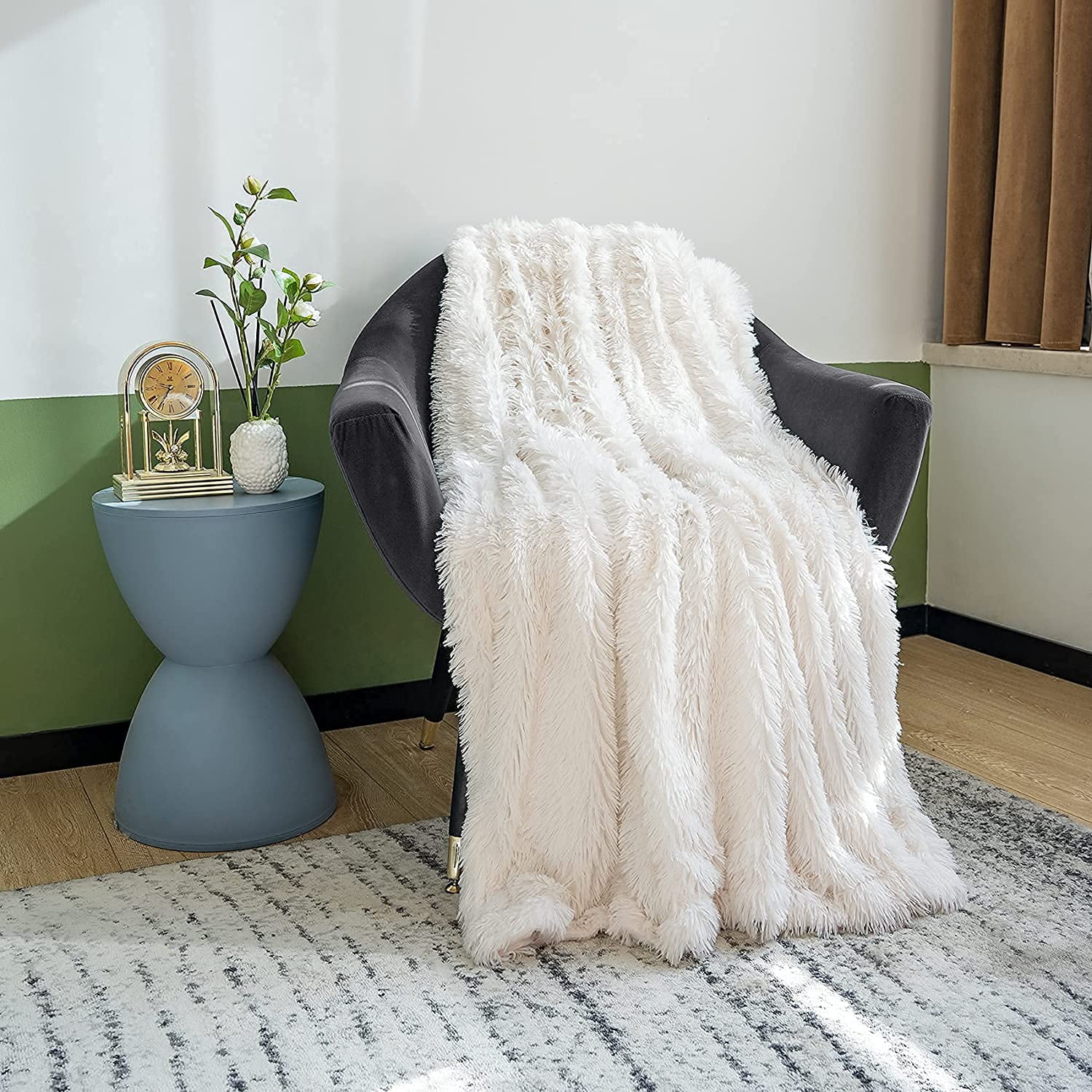 Faux Fur Blanket Full Size 70 x78 Ultra Soft Fluffy Blanket Cozy Fuzzy Long Hair Shaggy Blanket Plush Fleece Comfy Microfiber Lightweight Decorative Blanket for Couch Bed Sofa Cream White Walmart