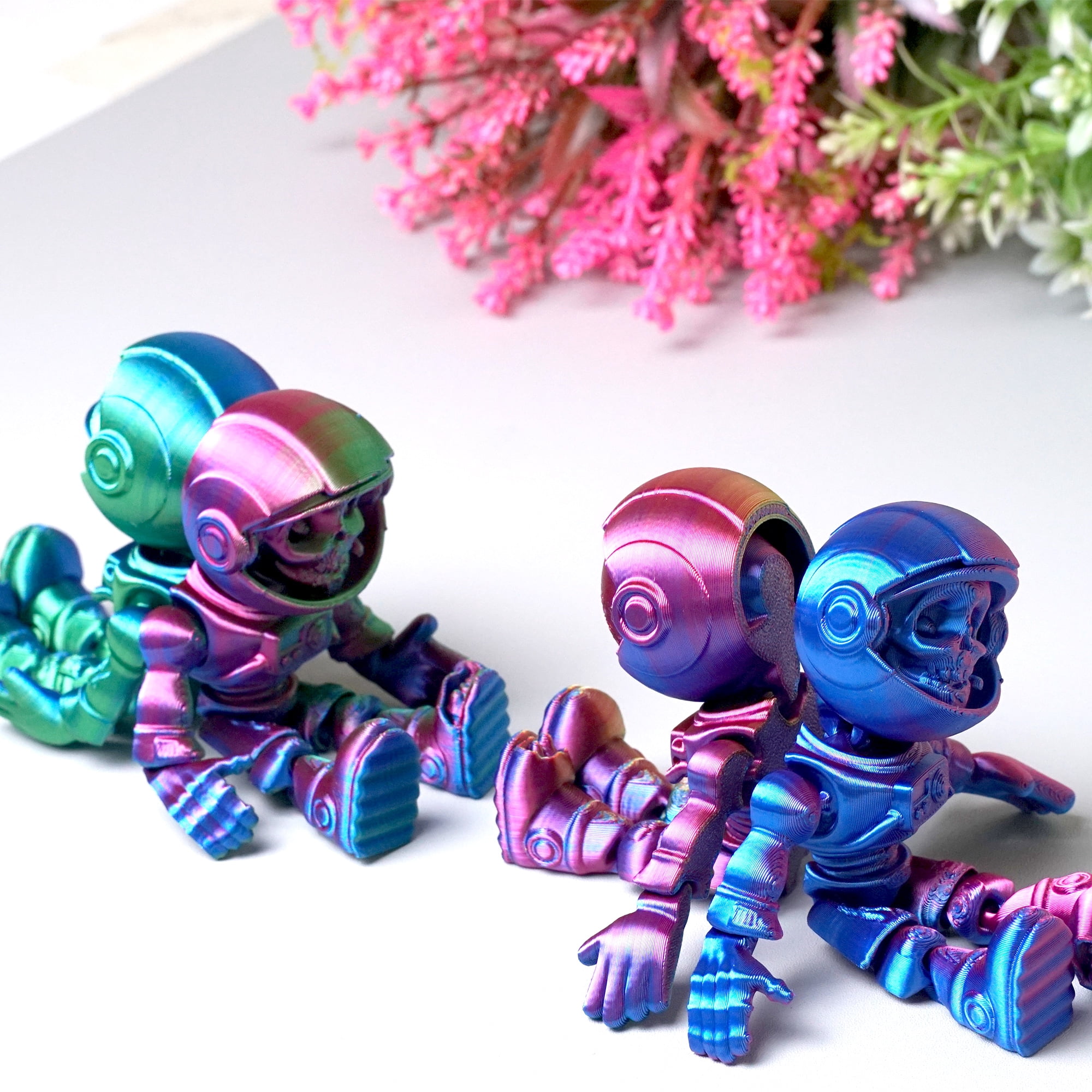 4pcs/set 3D Printed astronaut ,Flexible Joint Animal lacertid Figurines,Realistic Eyes, Home Office Decor,Fidget Toy for Adults Teens Boy Festival Gifts