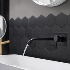 Smart Tiles Peel and Stick Backsplash, 5 Adhesive Tiles, Hexa Black, 9.57"x10.62"