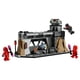 thumbnail image 3 of Set LEGO Star Wars Tm Batalla entre Paz Vizsla y Moff Gideon 75386, 3 of 4