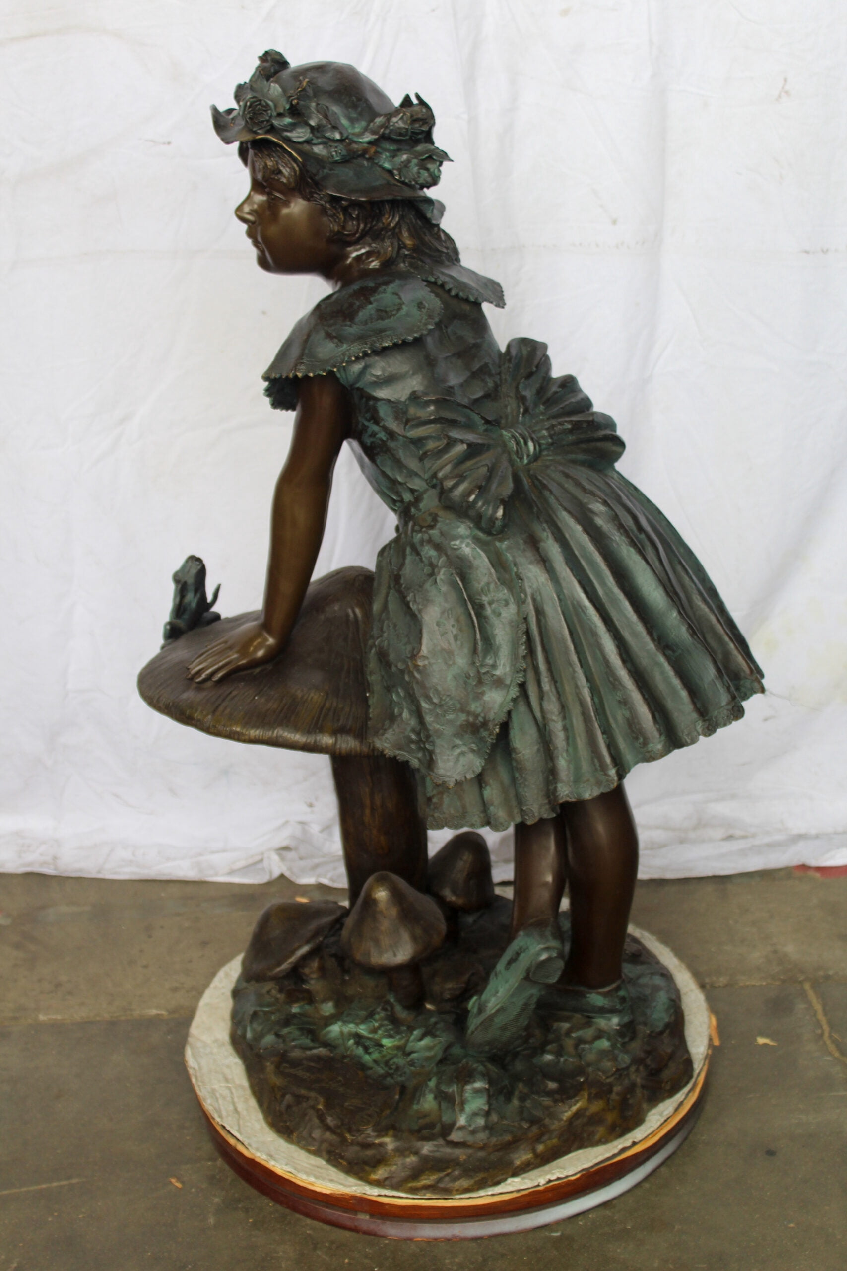 Nifao Elegant Girl Standing by a Frog on a Mushroom 31" x 20" x 43"H – Outdoor Bronze Fountain, Garden Water Feature, 31"L x 20"W x 43"H