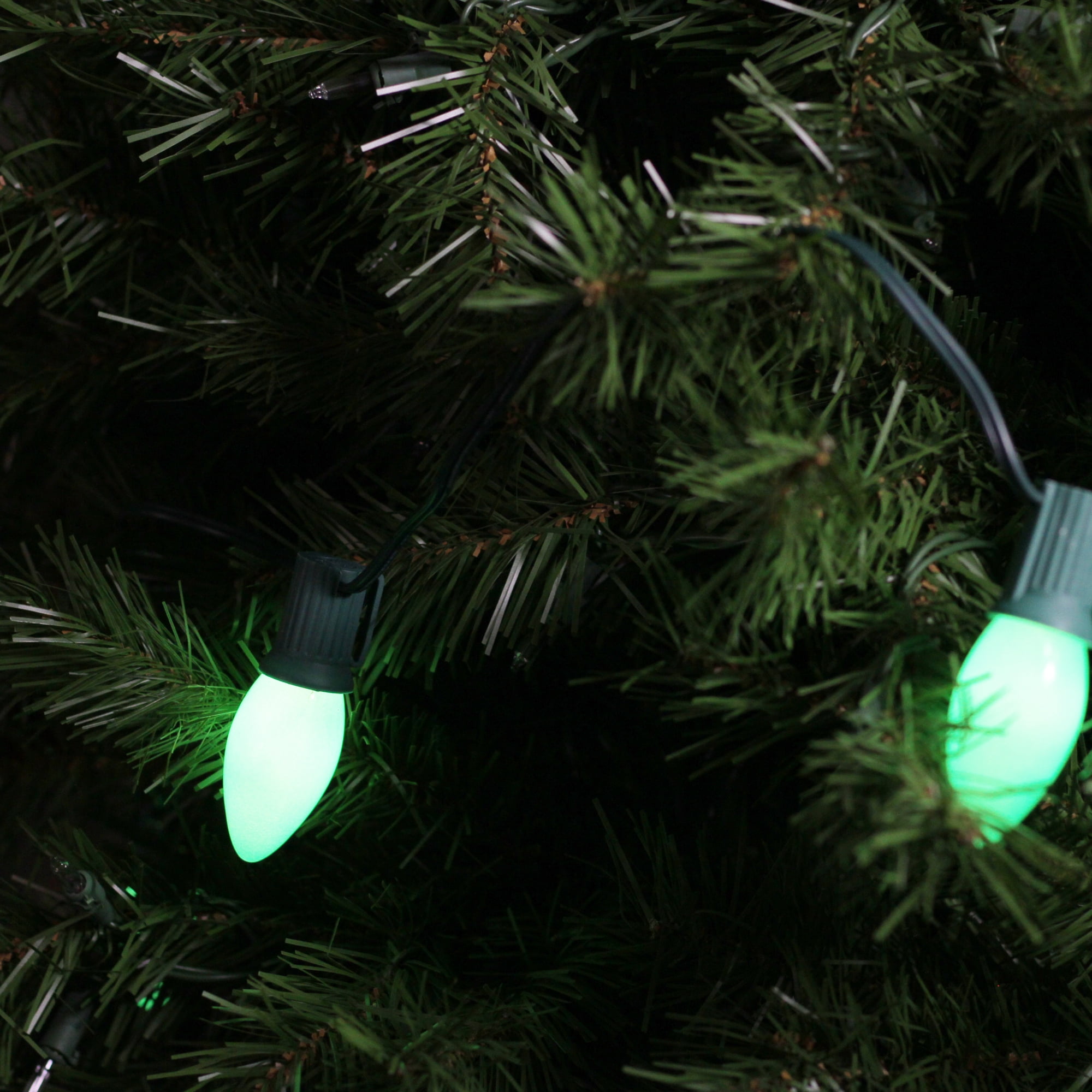 Northlight 24' Opaque Green C9 St Patrick's Day Light Set - Green Wire, 25 ct.