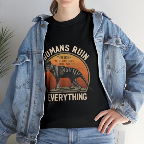 Tasmanian Tiger Thylacine Australian Extinct Animal T-Shirt