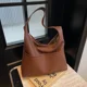 thumbnail image 4 of Bolso de hombro de PU de color sólido, superventas 2024, para mujer, de gran capacidad, con broche, moderno, suave, sencillo, moderno, 4 of 5