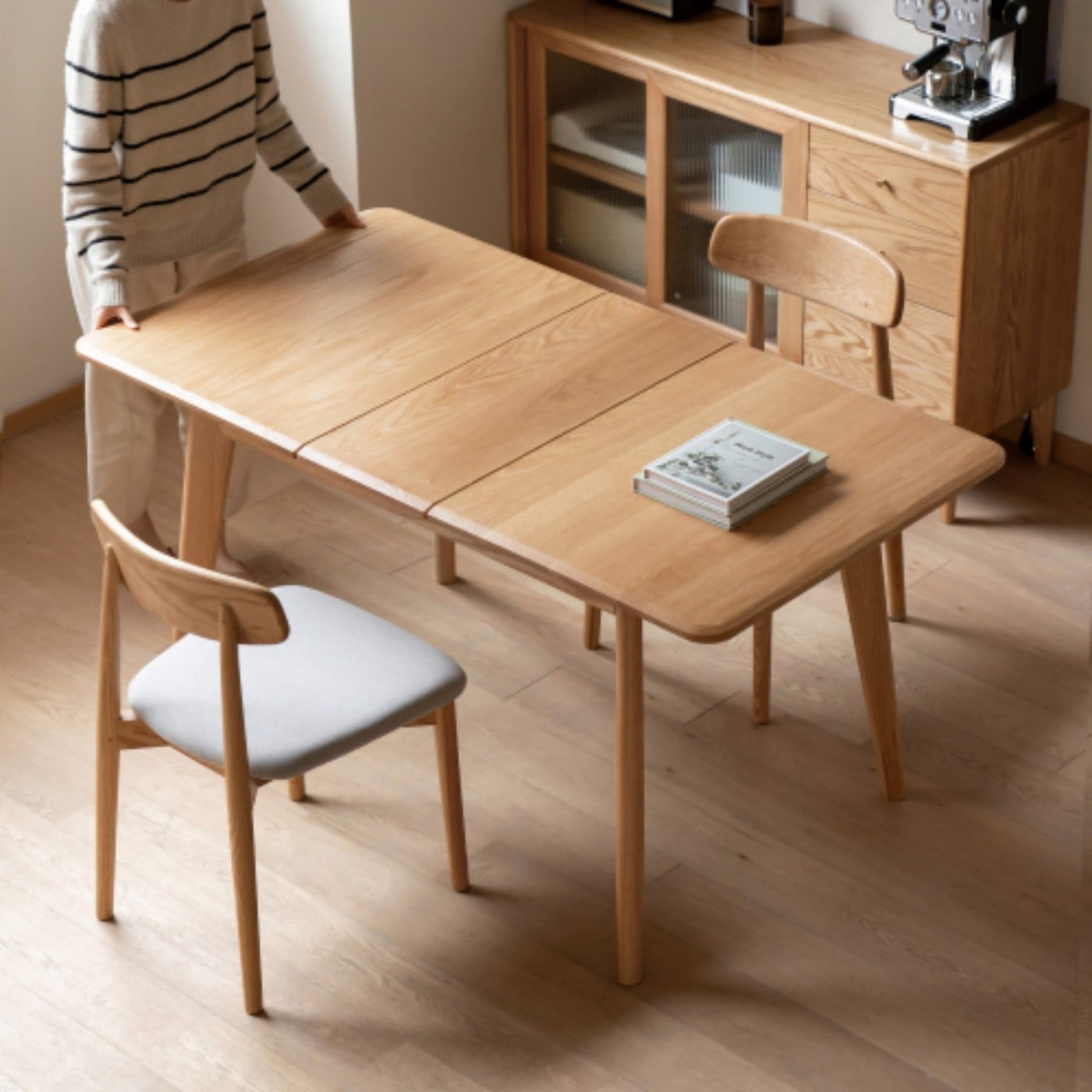 Extendable Solid Oak Dining Table, 47.2"-59.1" Modern Farmhouse Wood Kitchen Table with White Sintered Stone Top, Seats 6-8, Light Oak
