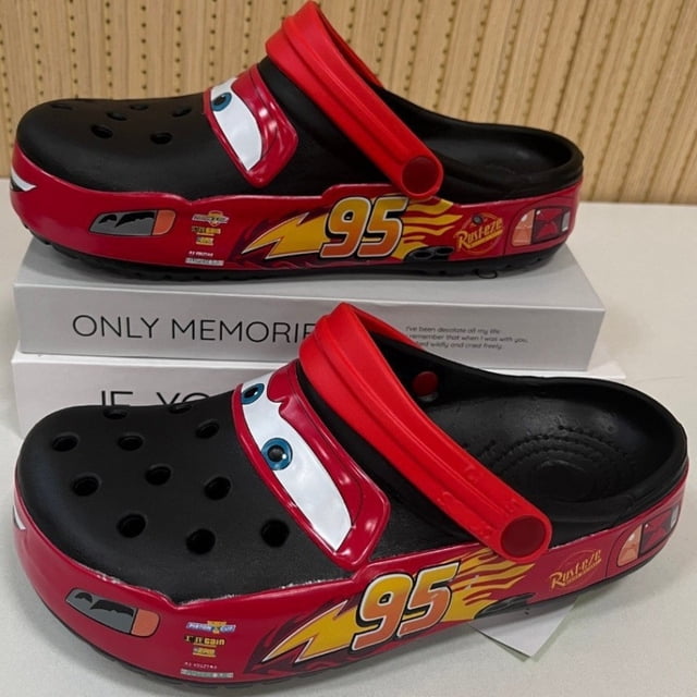 2025 In Stock McQueen 95 Car Clogs, Garden Shoes, Fashionable and Versatile Outdoor Breathable Casual Sandals (Shengjie)