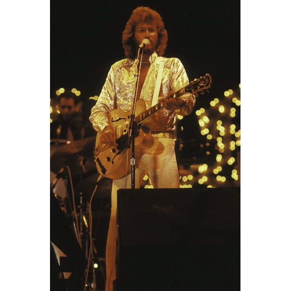 the Barry Gibb on stage Photo Print (8 x 10)