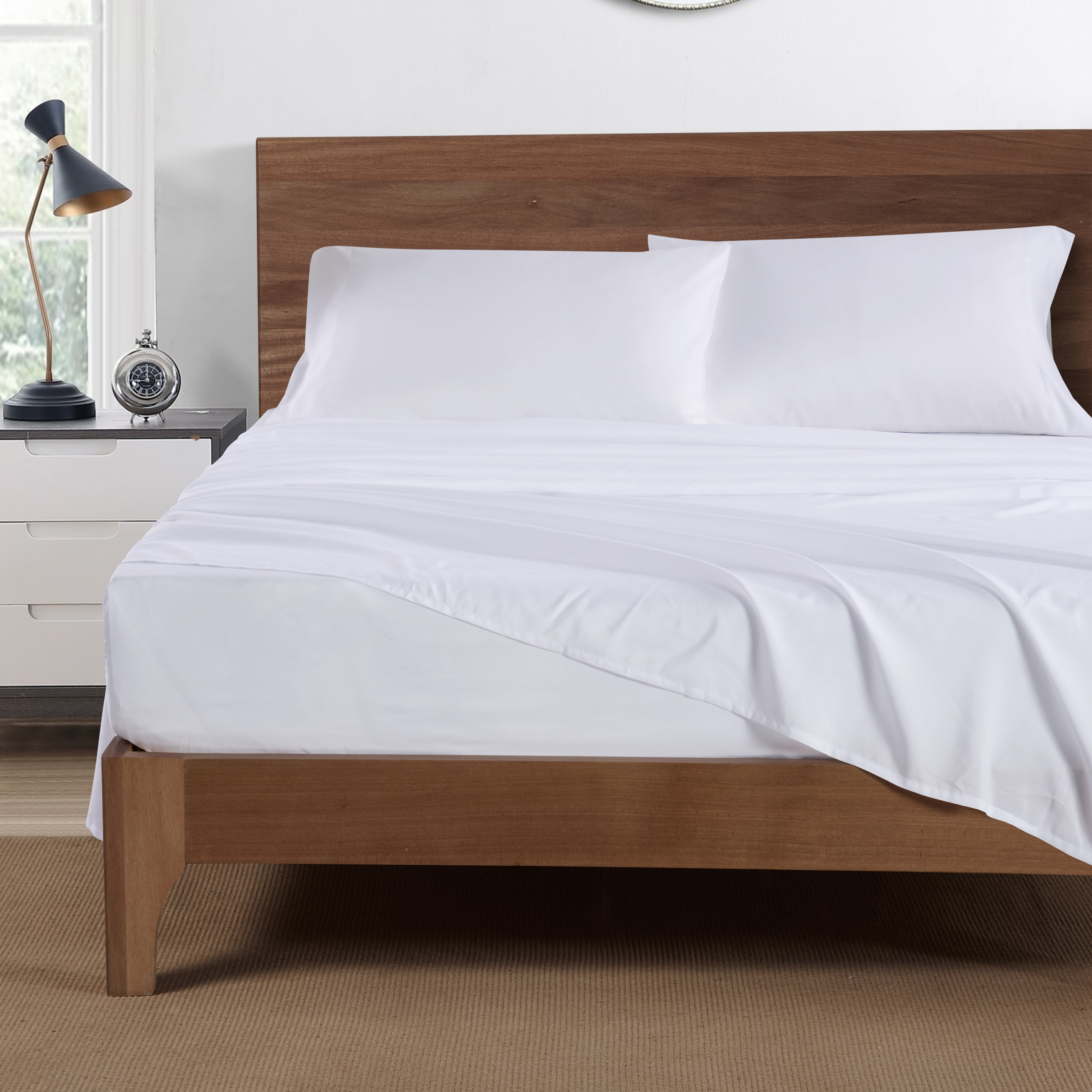 Mainstays Super Soft Brushed Microfiber Pillowcase Set, Standard/Queen, Arctic White, 2 Piece