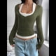 thumbnail image 4 of Camisetas Henley de Larga para Mujer, Blusa Básica Informal de Punto Acanalado con Botones y Corte Ajustado. Verde Oliva M, 4 of 7