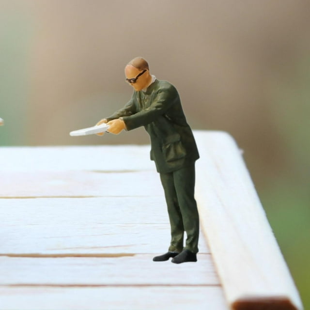 BELOVING Figurines Miniatures 1:64 Poupée Jouet pour Scène de Rue Train Chemin de Fer Modèle de Construction Soumettre des documents