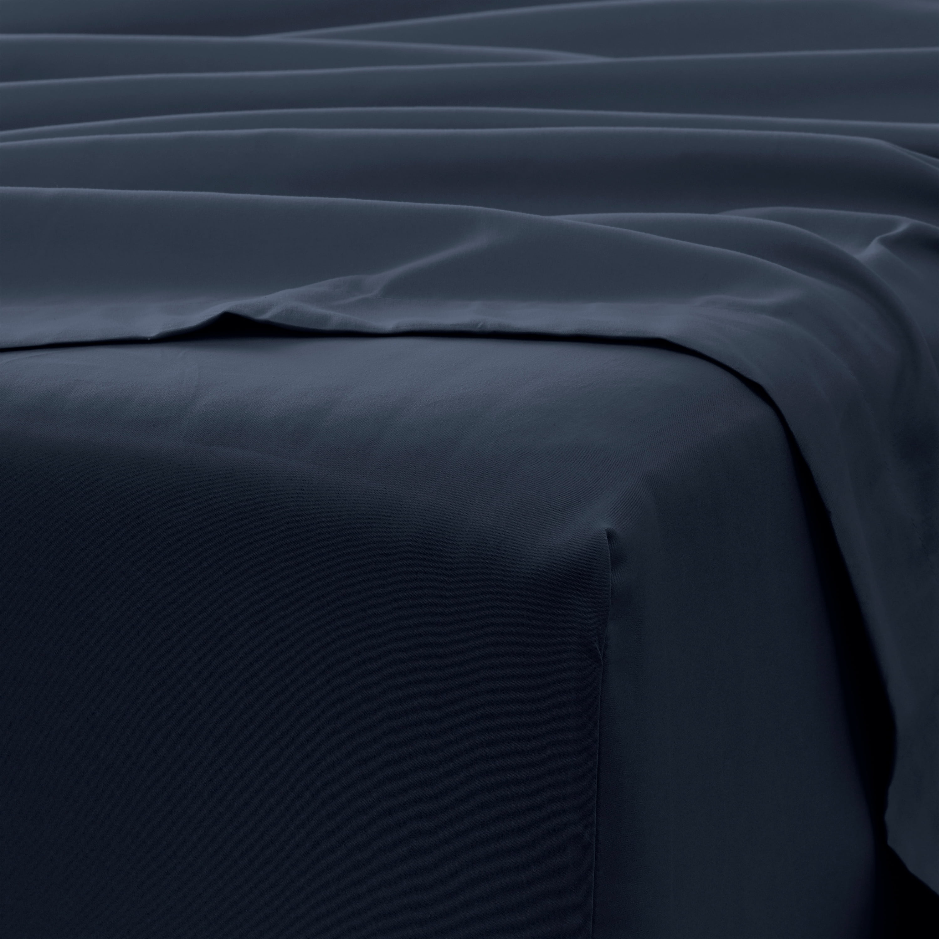 Noble Linens 4 Piece Solid Microfiber Bed Sheet Set, Navy, TwinXL