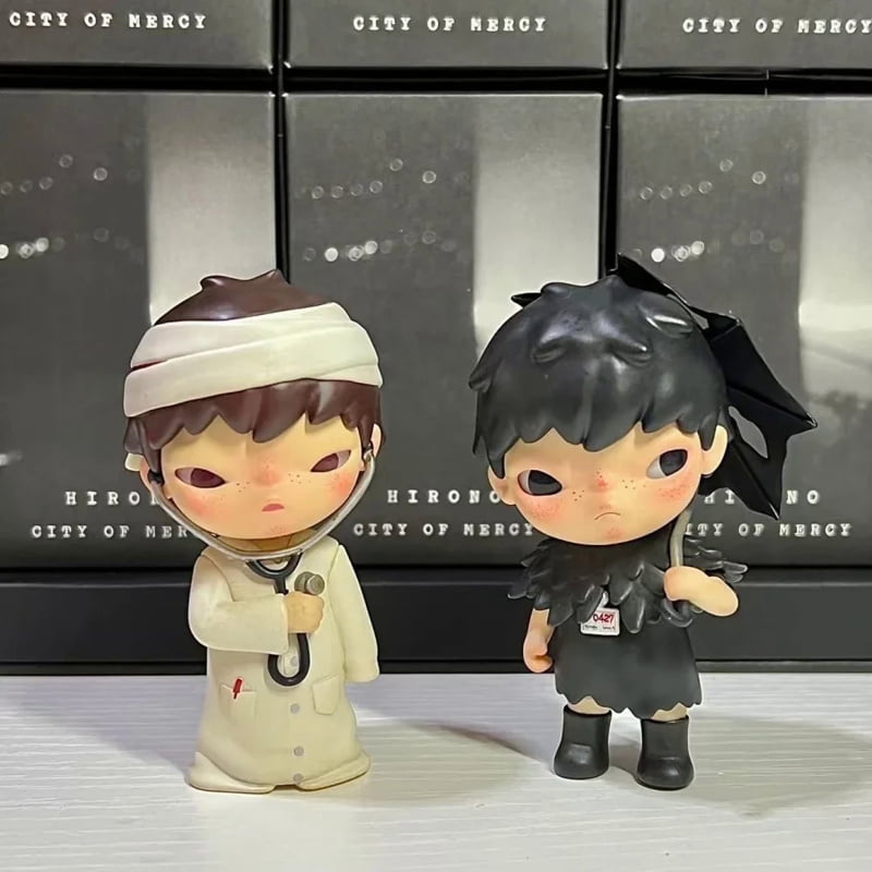 Hirono City of Mercy Series Cool Lonely Boy Figure Yellow Raincoat