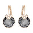 thumbnail image 1 of Pendientes euroamericanos de cristal Bella, simplicidad, ambiente de moda, elementos de cristal, pendiente euroamericano, regalo de cumpleaños oso de fresa  Electrónica, 1 of 3