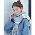 thumbnail image 4 of Bufanda suave a cuadros de moda para mujer - Azul polvo Invierno Bufanda larga cálida para mujer Bufanda multicolor con patrón retro, 4 of 5