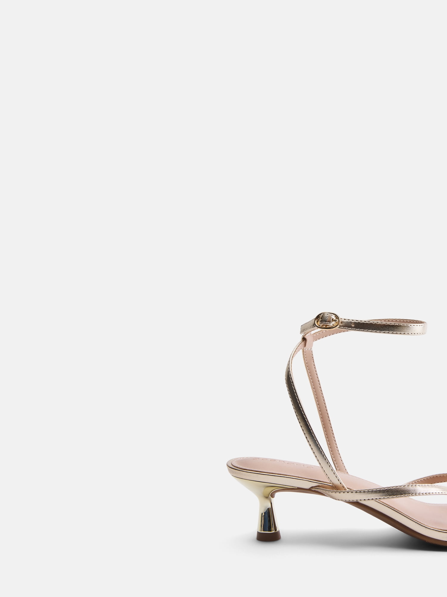 Scenario Women's Strappy Heels with Metal Ornament