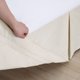 thumbnail image 4 of Falda de cama Tommy Bahama a medida de algodón liso King Beige, 4 of 7