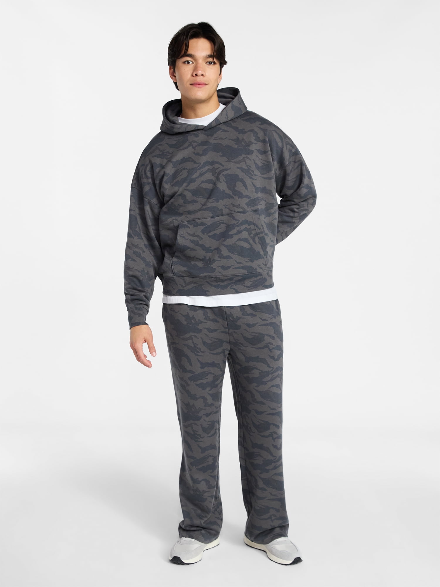 No Boundaries Oversized Hoodie with Long Sleeves, Men's XS-4XLT