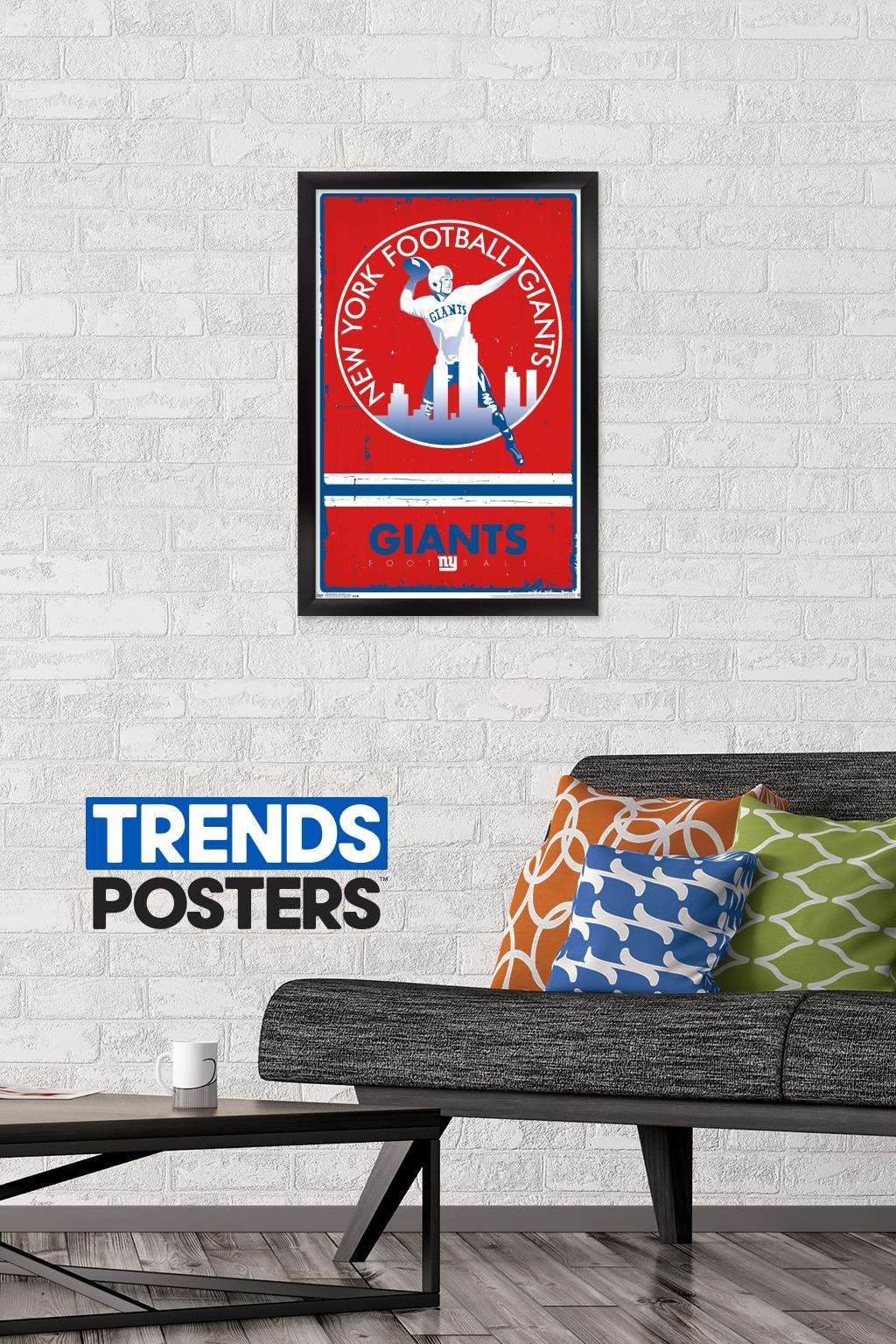 NFL New York Giants - Retro Logo 15 Wall Poster, 14.725" x 22.375", Framed