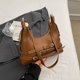 thumbnail image 3 of Mochila de piel de oveja de 14" (35 cm) Mochila vintage para ordenador portátil Mochila suave para mujer Mochila escolar Mochila de viaje de fin de semana, 3 of 5