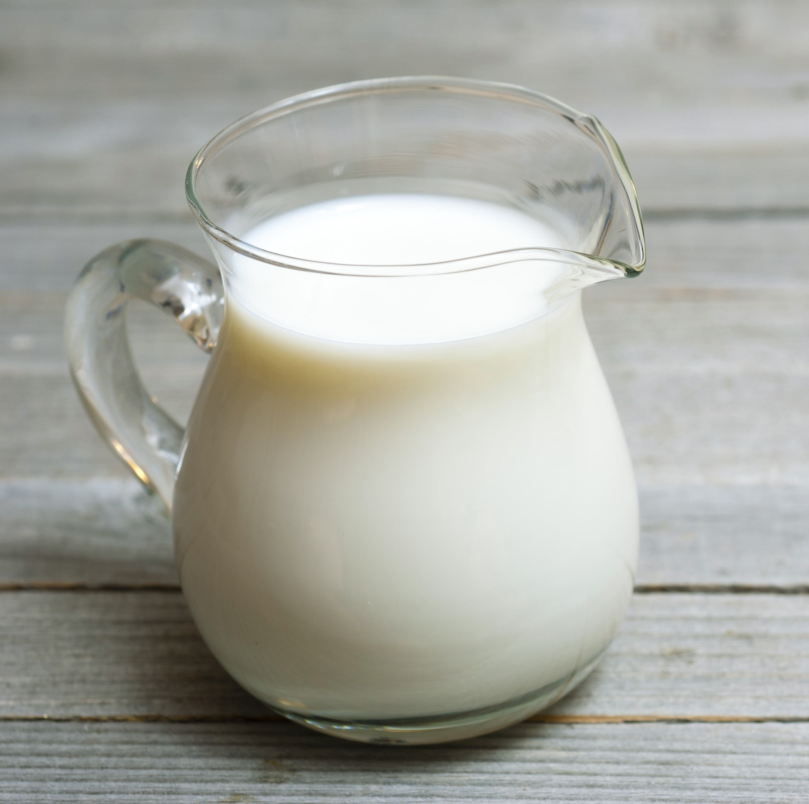 Schneider's Gormet Buttermilk, Half Gallon, Plastic