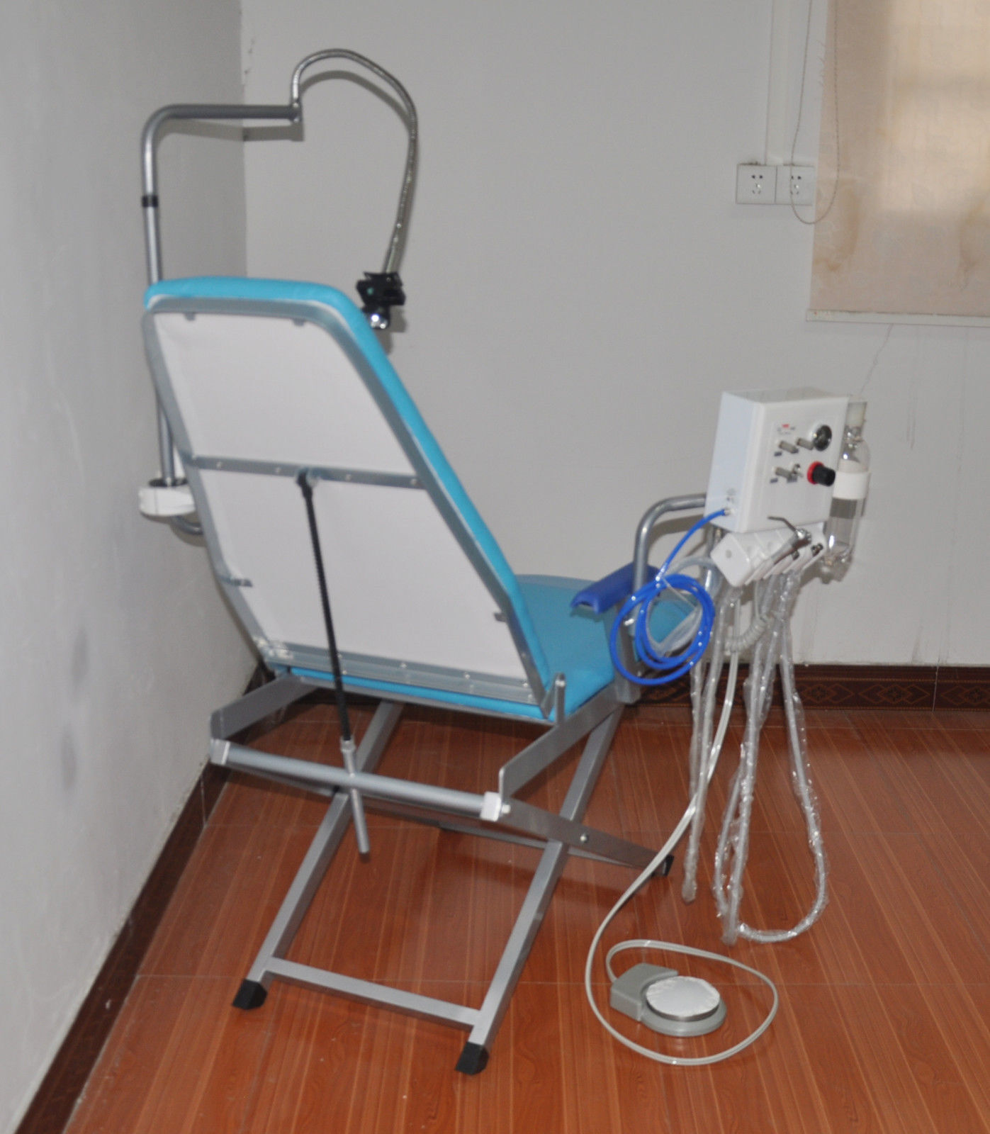 Portable Dental Folding Chair With LED Light Turbine Unit Medical Equipment