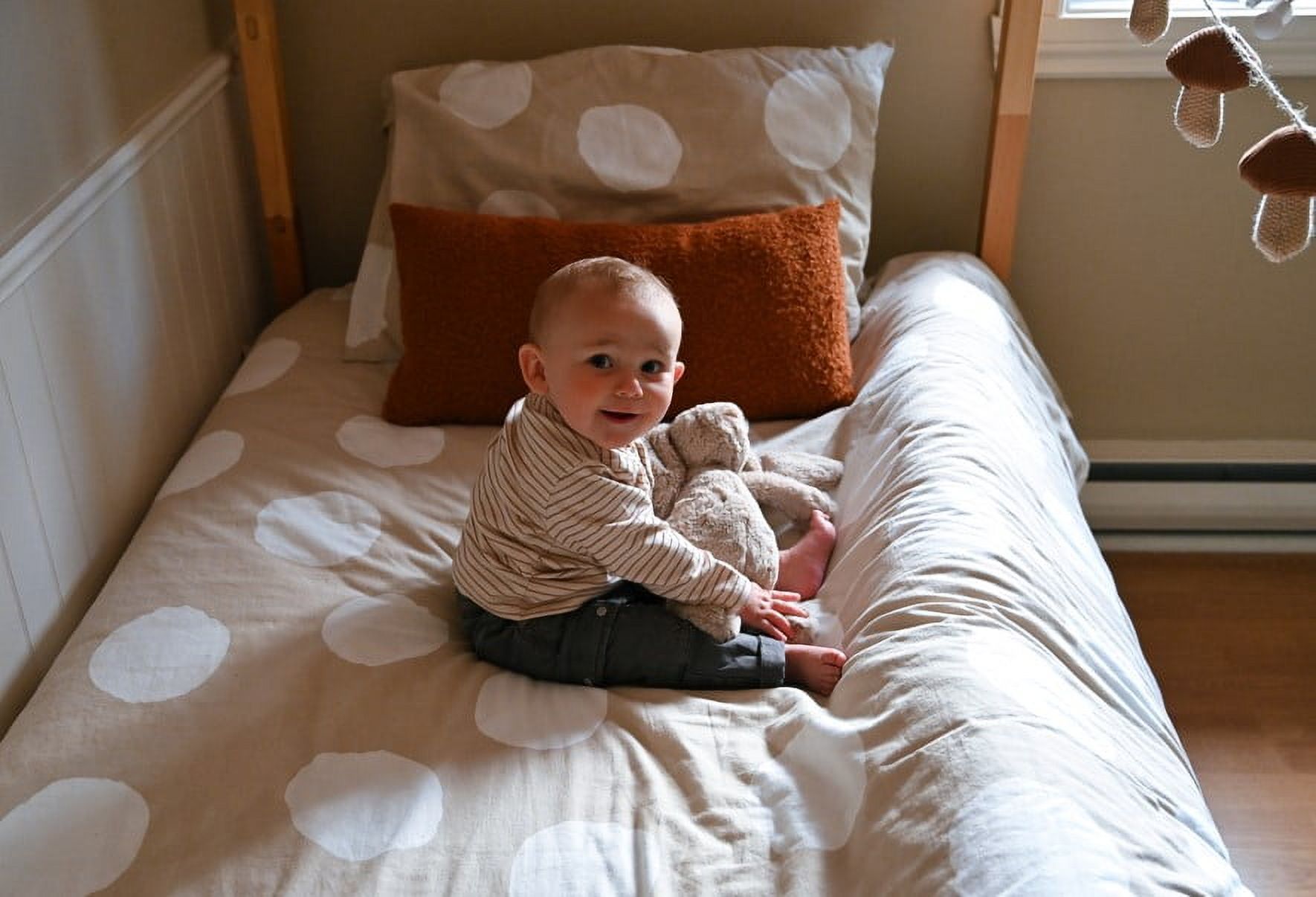 Bbluv Bumps Lightweight and Portable Toddler Safety Bed Rails, 2-Pack, White
