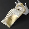 thumbnail image 3 of 1 peine de cuerno de buey con grabado de doble cara, peine creativo con forma de cisne, peine alisador de cabello portátil, herramienta de peluquería antiestática para viajes en casa., 3 of 7