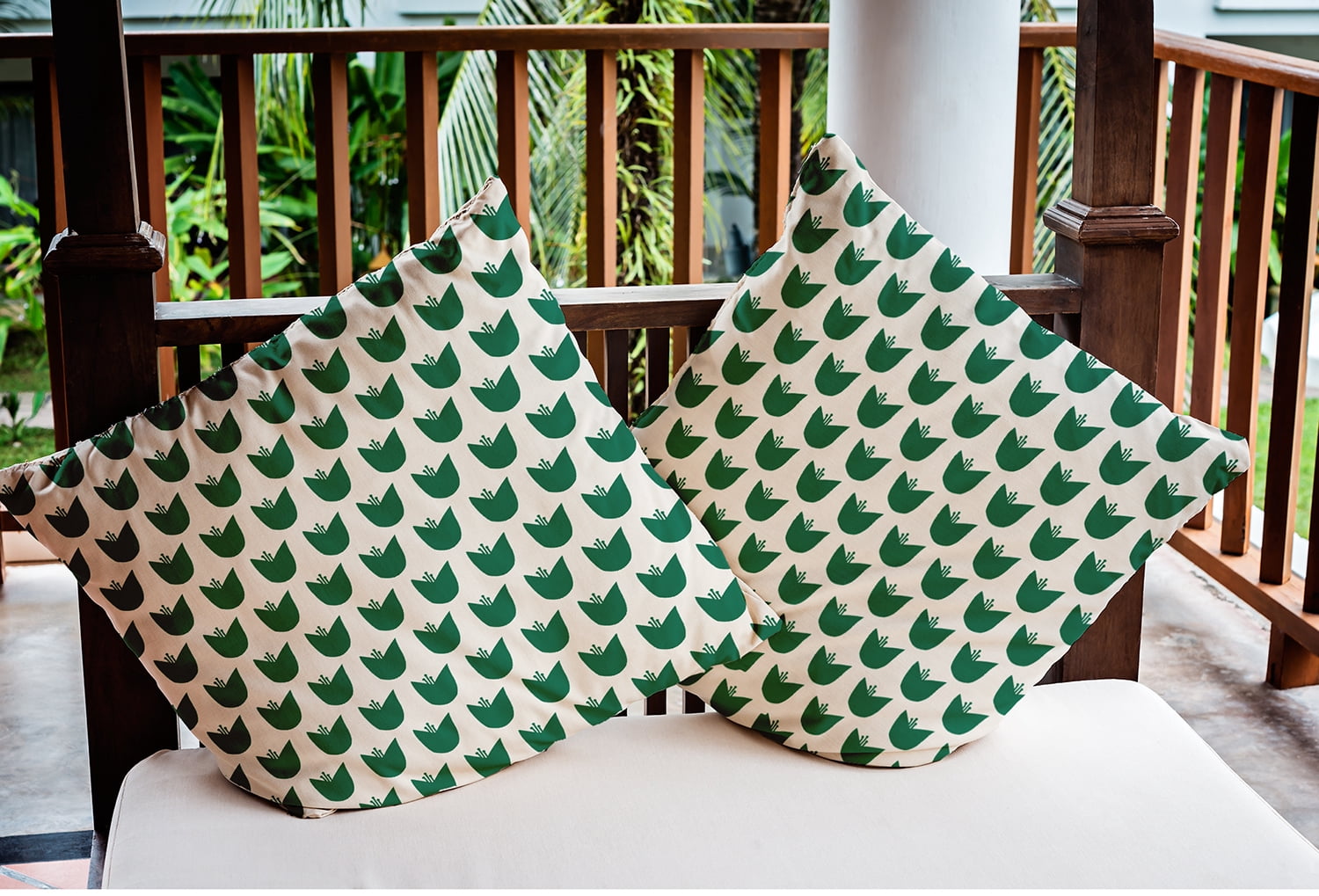 18"x18" Square Simply Daisy Simple Tulip Design Poly Indoor/Outdoor Pillow, Green Qty 1